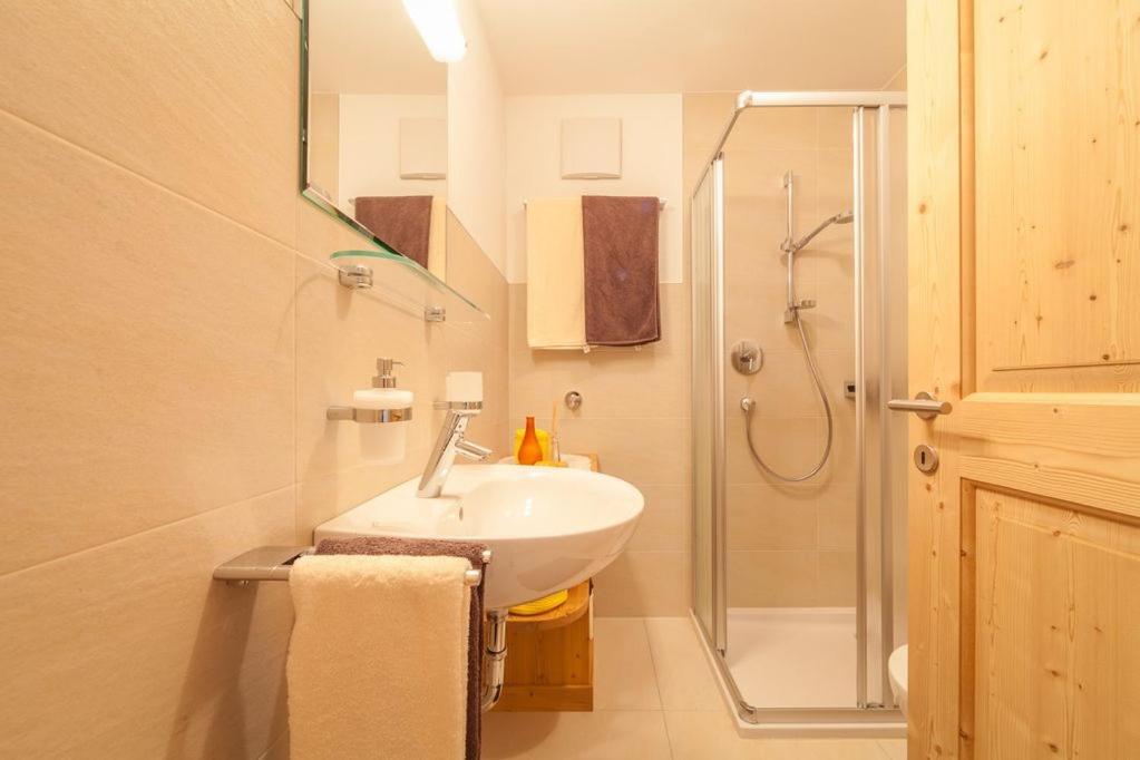 Chalet Martin Olang Ngoại thất bức ảnh